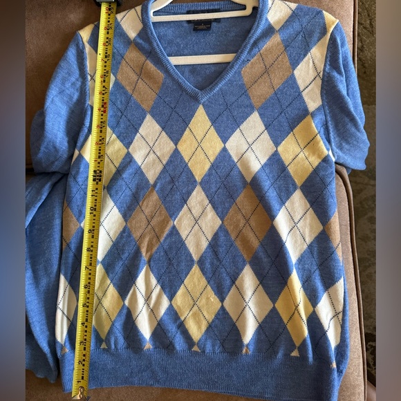 Women’s Brook Brothers Blue Argyle V-Neck Sweater - Picture 4 of 7